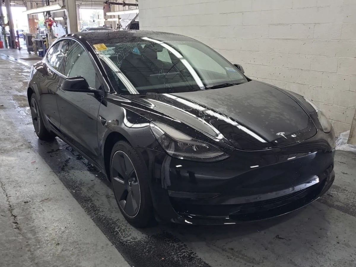 2022 Tesla Model 3 photo 2