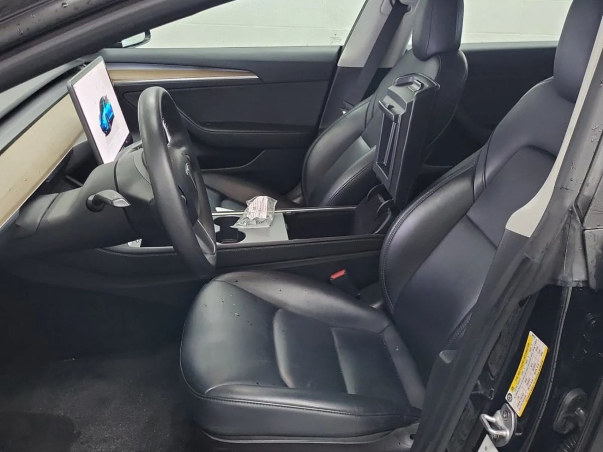 2022 Tesla Model 3 photo 3