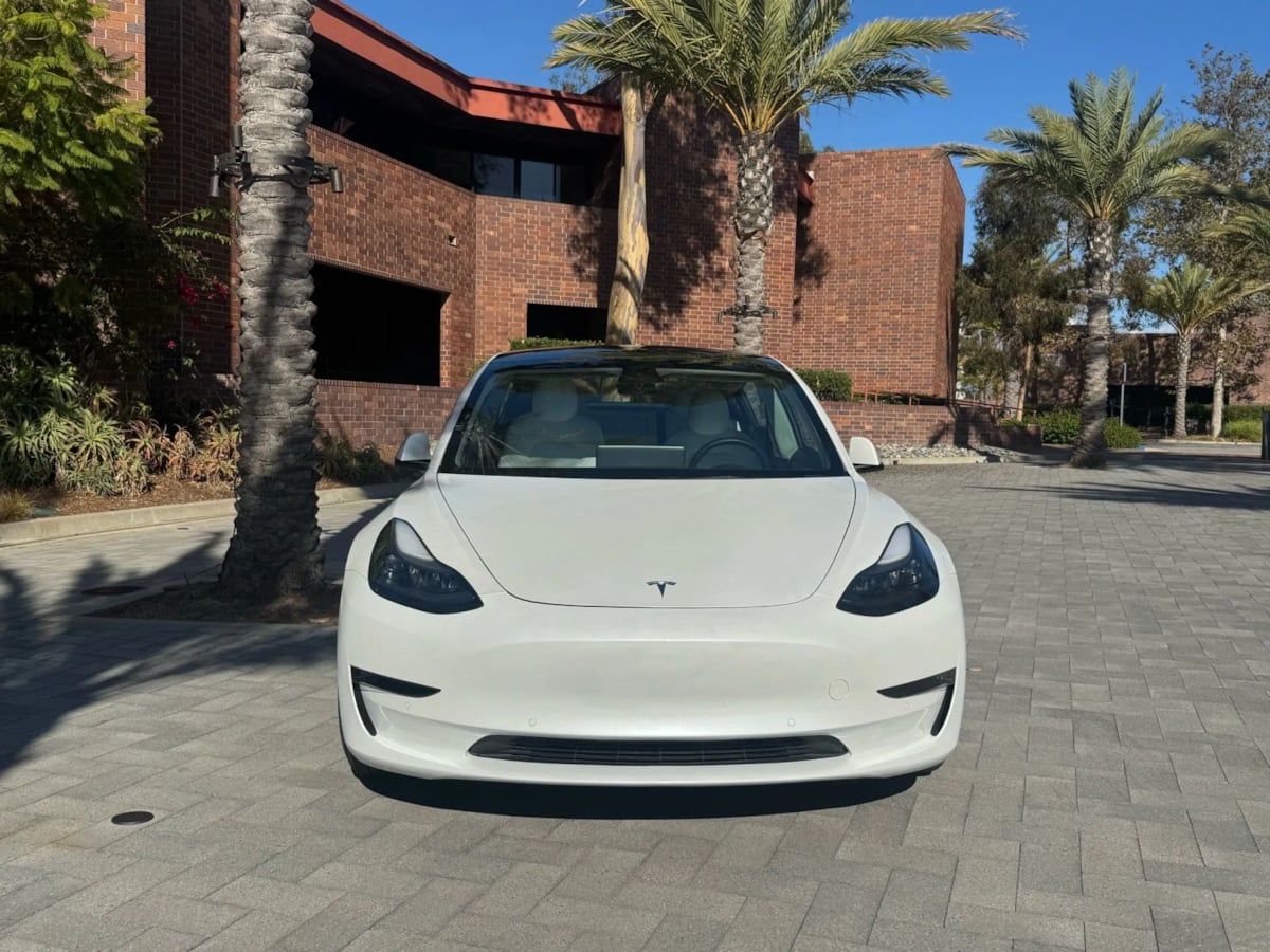2022 Tesla Model 3 Performance photo 2