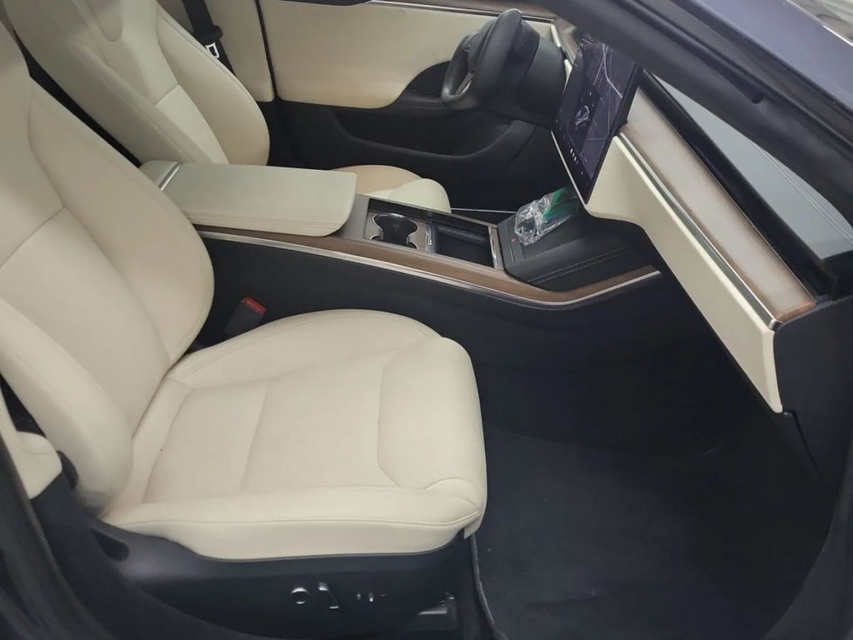 2022 Tesla Model S photo 3