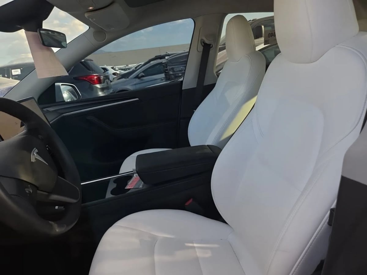 2023 Tesla Model Y Long Range photo 2