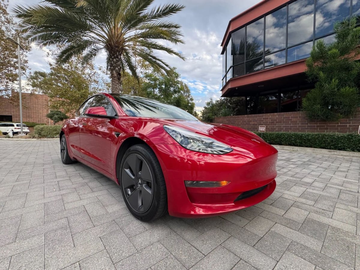 2022 Tesla Model 3 Long Range photo 3