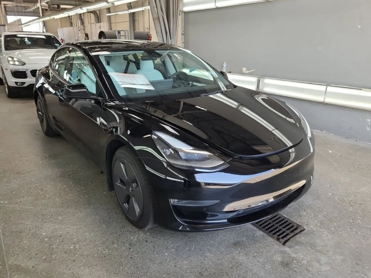 2022 Tesla Model 3 Long Range photo 4