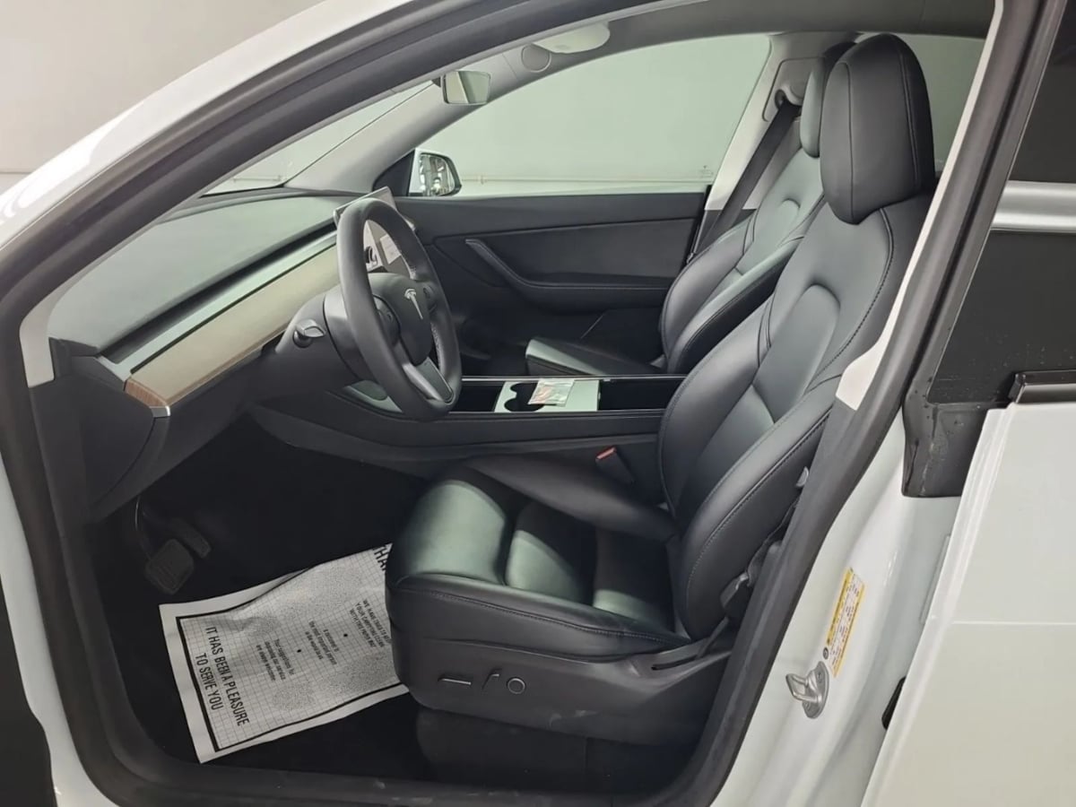 2021 Tesla Model Y Long Range photo 2
