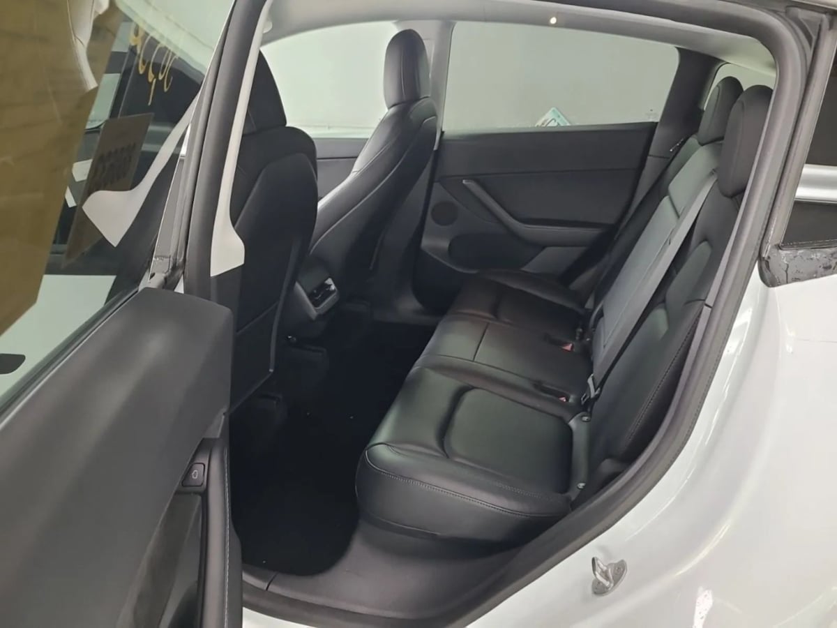 2021 Tesla Model Y Long Range photo 3