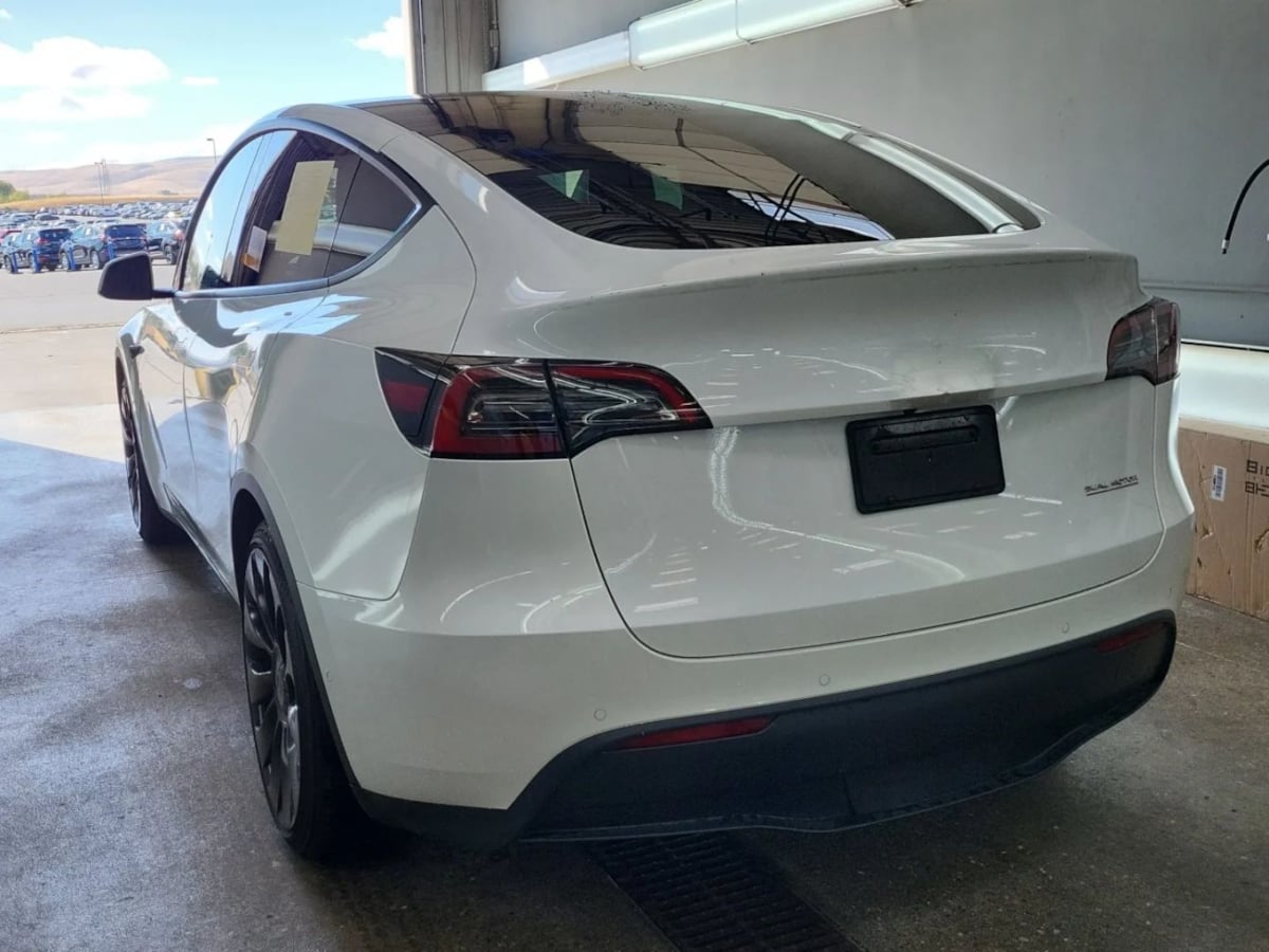2023 Tesla Model Y Long Range photo 4