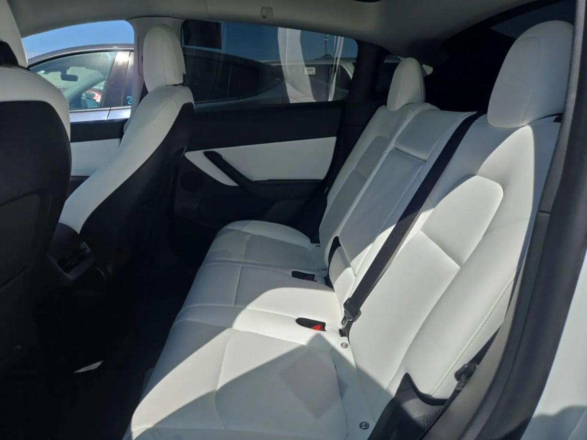 2022 Tesla Model Y Long Range photo 3