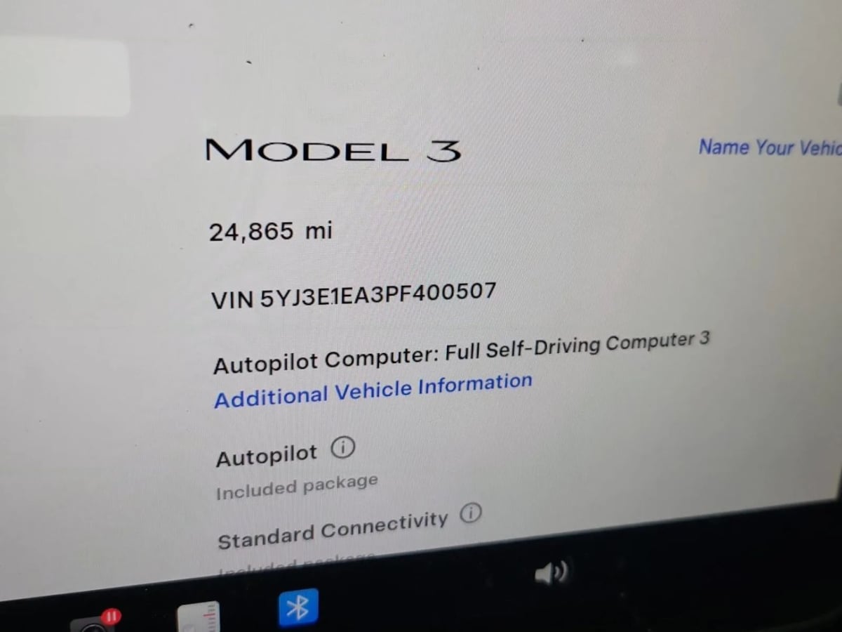 2023 Tesla Model 3 photo 2