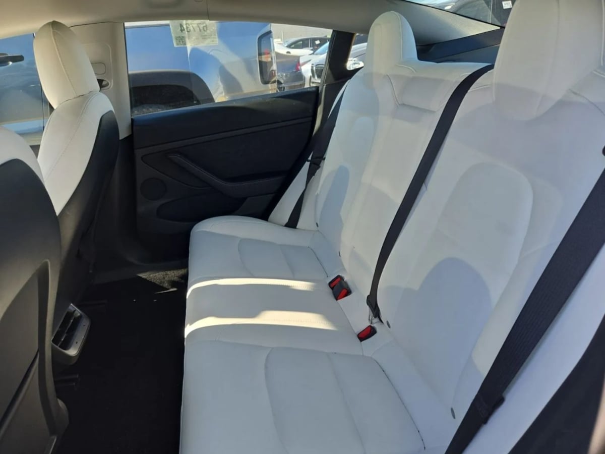 2023 Tesla Model 3 photo 4