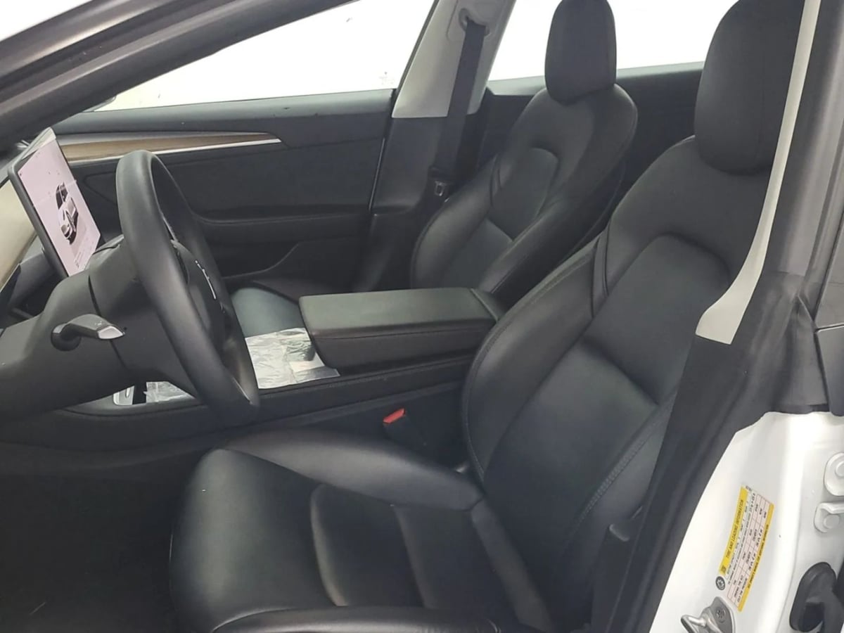 2022 Tesla Model 3 photo 2