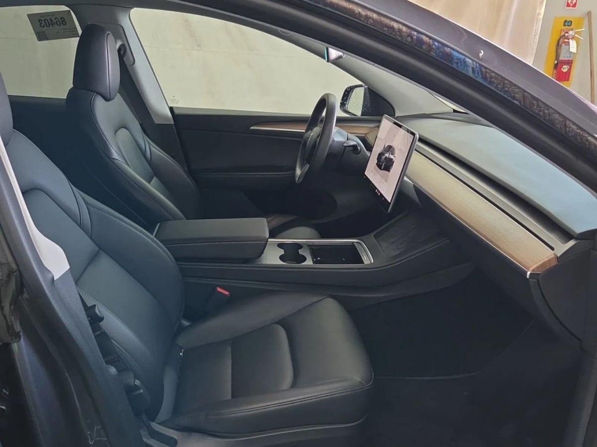 2023 Tesla Model Y Long Range photo 3