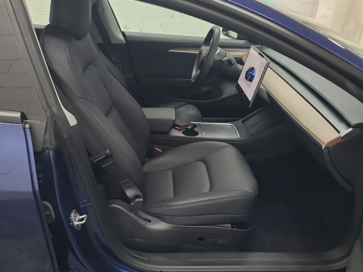 2023 Tesla Model 3 photo 4