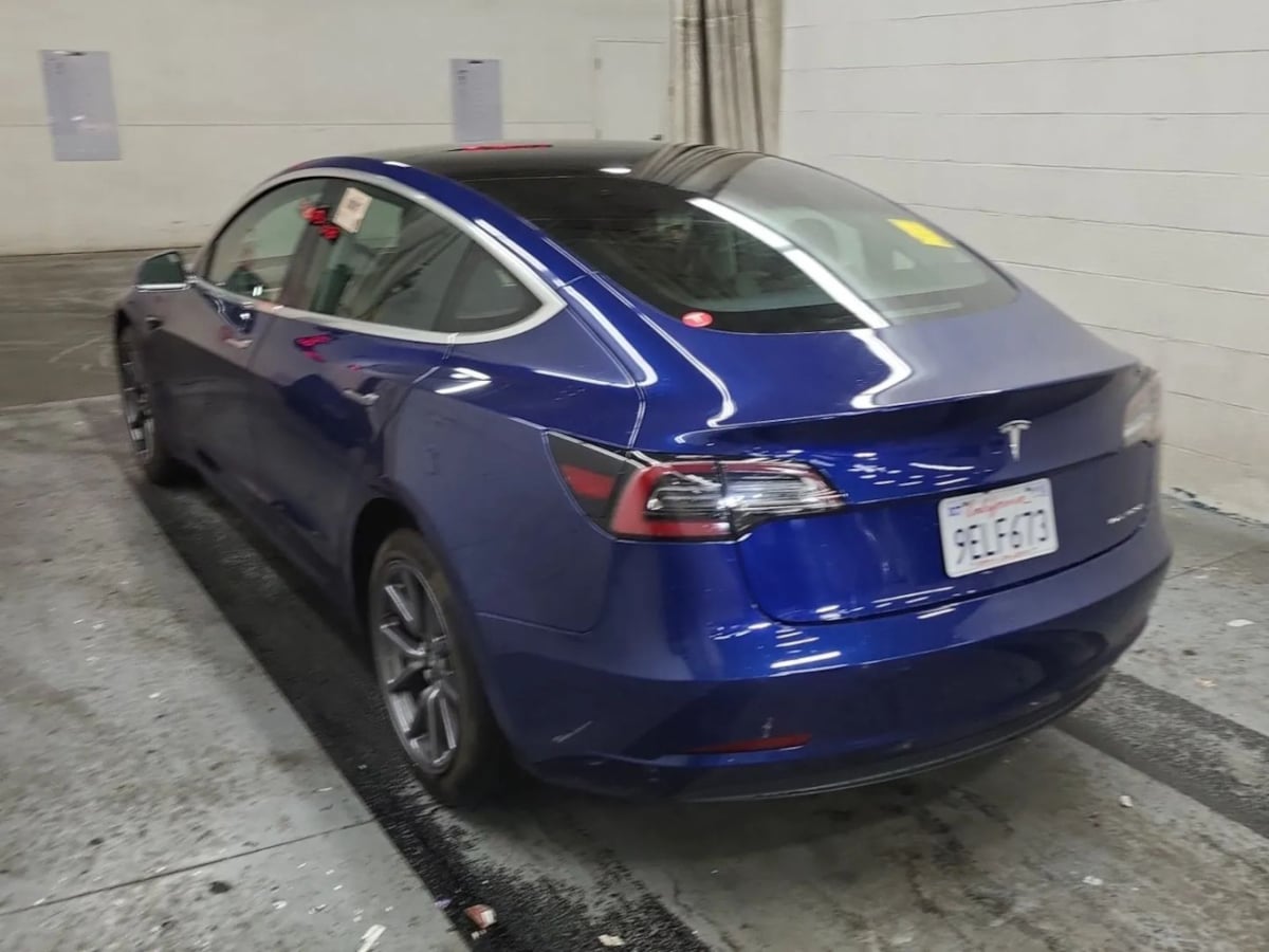 2020 Tesla Model 3 Long Range photo 4