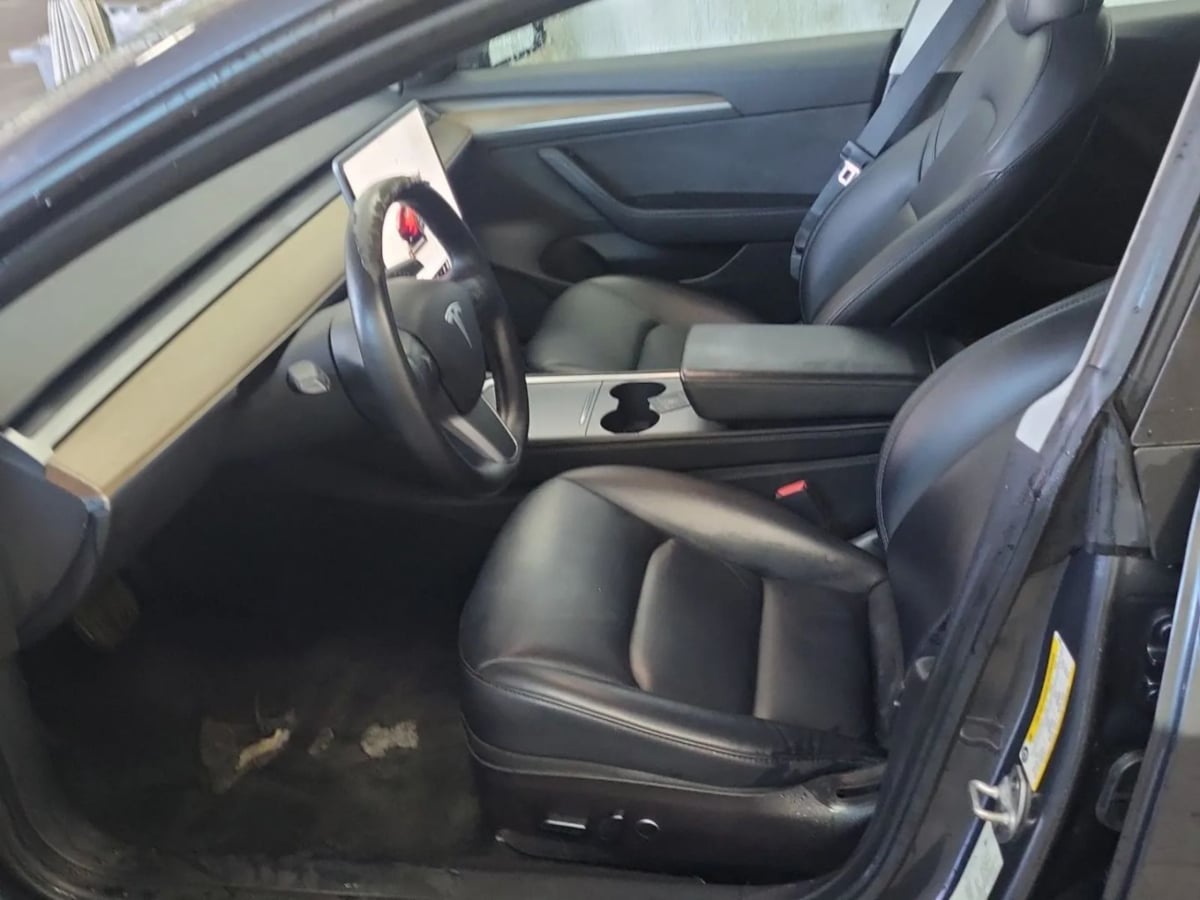 2022 Tesla Model 3 photo 2