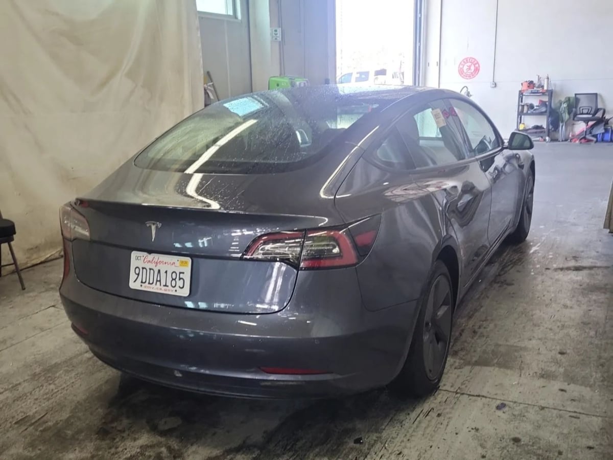 2022 Tesla Model 3 photo 3