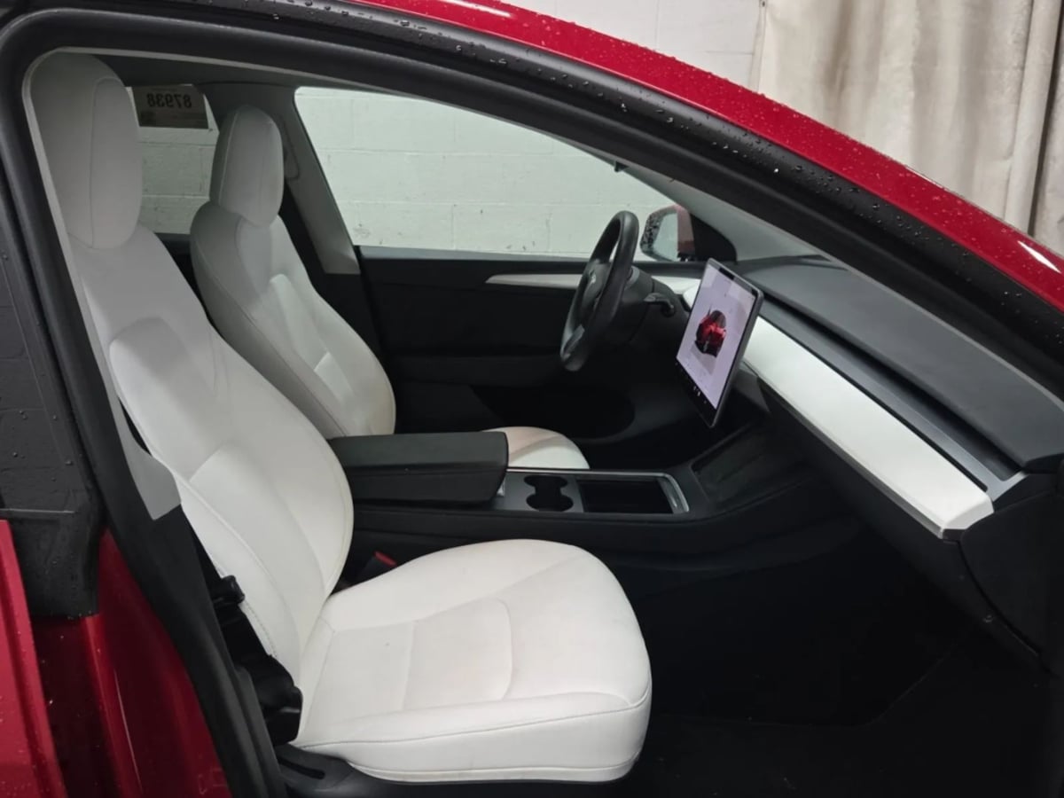 2023 Tesla Model Y Long Range photo 3