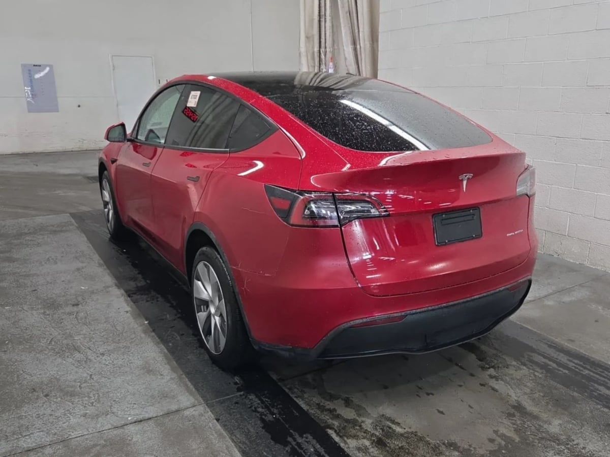 2023 Tesla Model Y Long Range photo 4