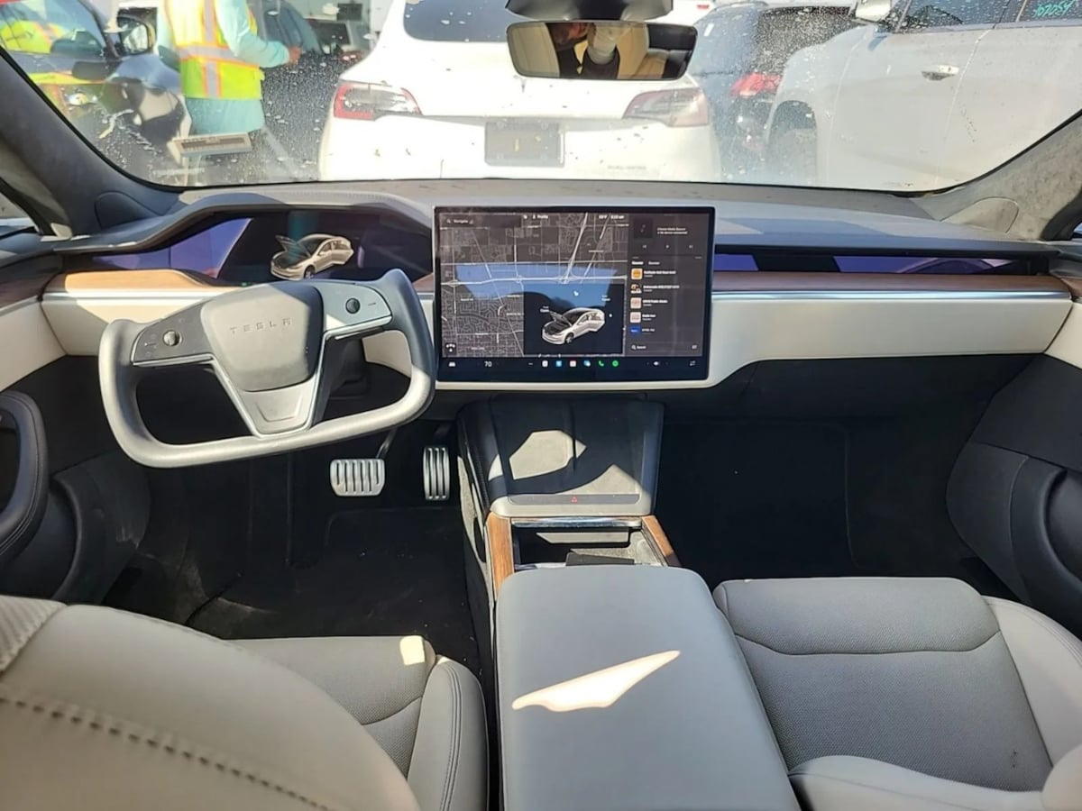 2022 Tesla Model S photo 3