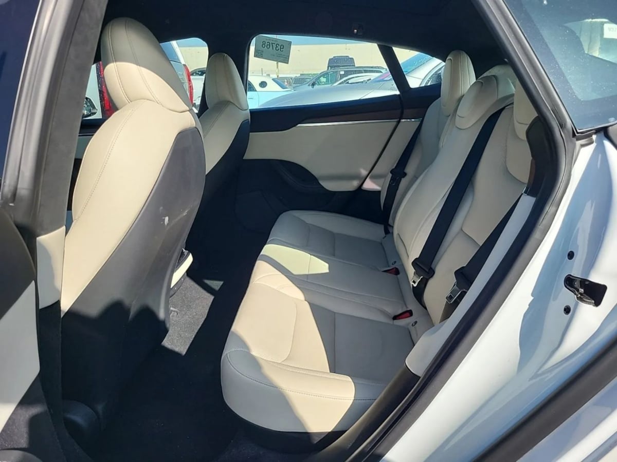 2022 Tesla Model S photo 4