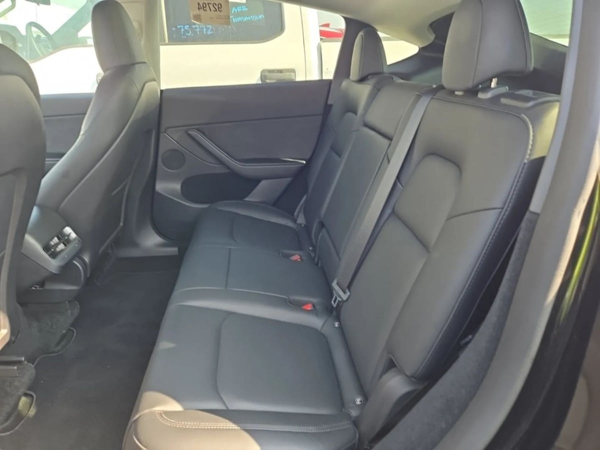 2023 Tesla Model Y Long Range photo 4