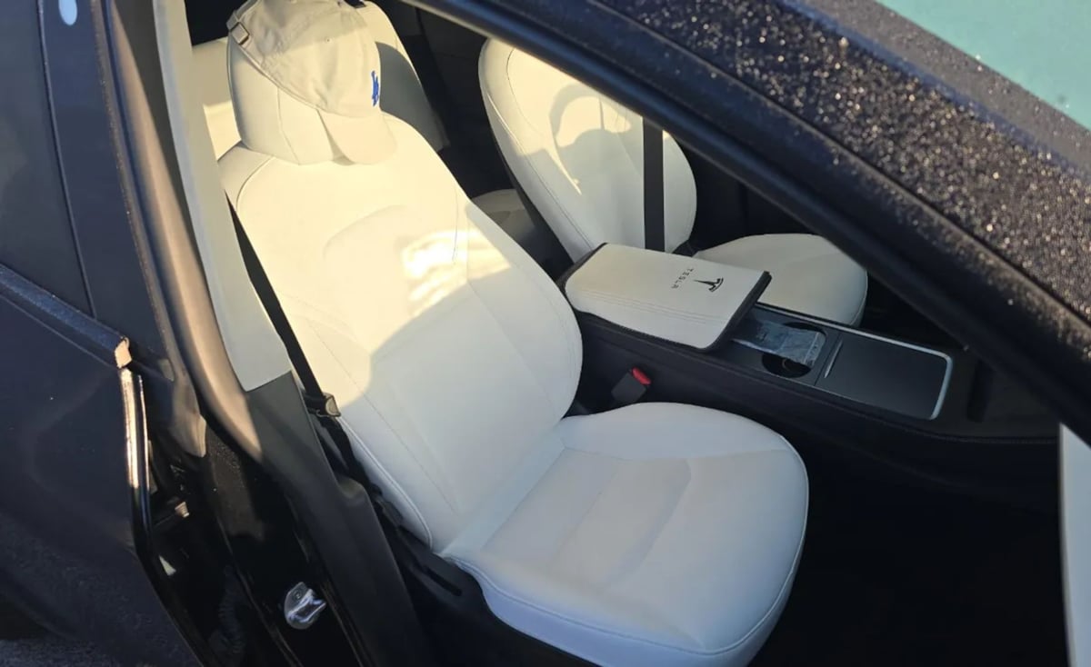 2023 Tesla Model Y Long Range photo 2