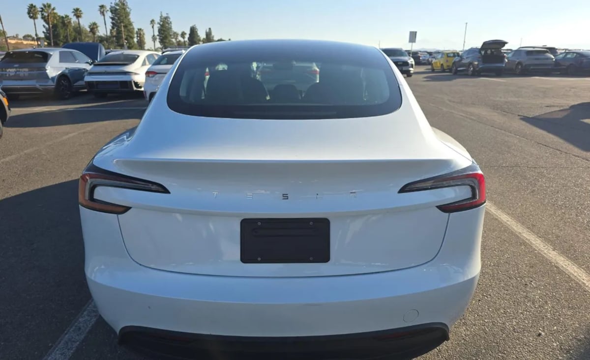 2024 Tesla Model 3 Long Range photo 3