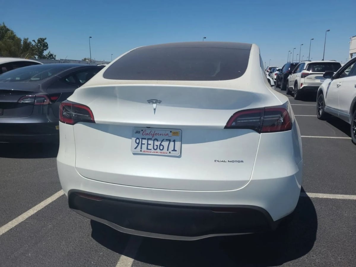 2023 Tesla Model Y Long Range photo 4