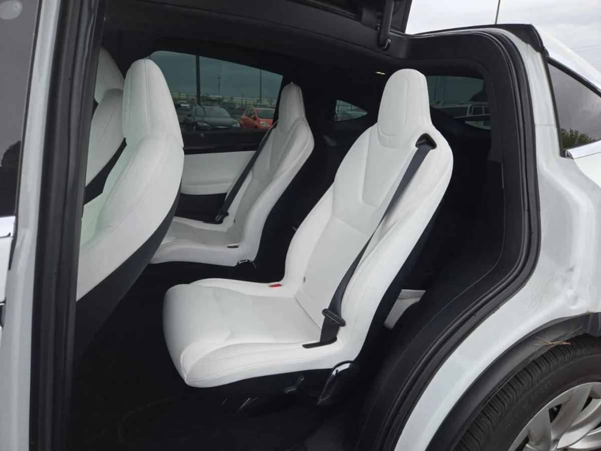 2020 Tesla Model X Long Range photo 2