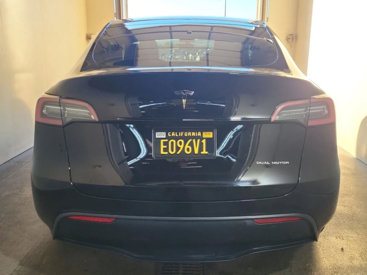 2023 Tesla Model Y Long Range photo 4