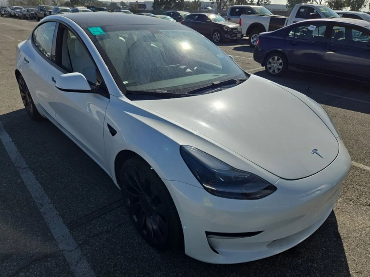 2023 Tesla Model 3 Performance photo 2