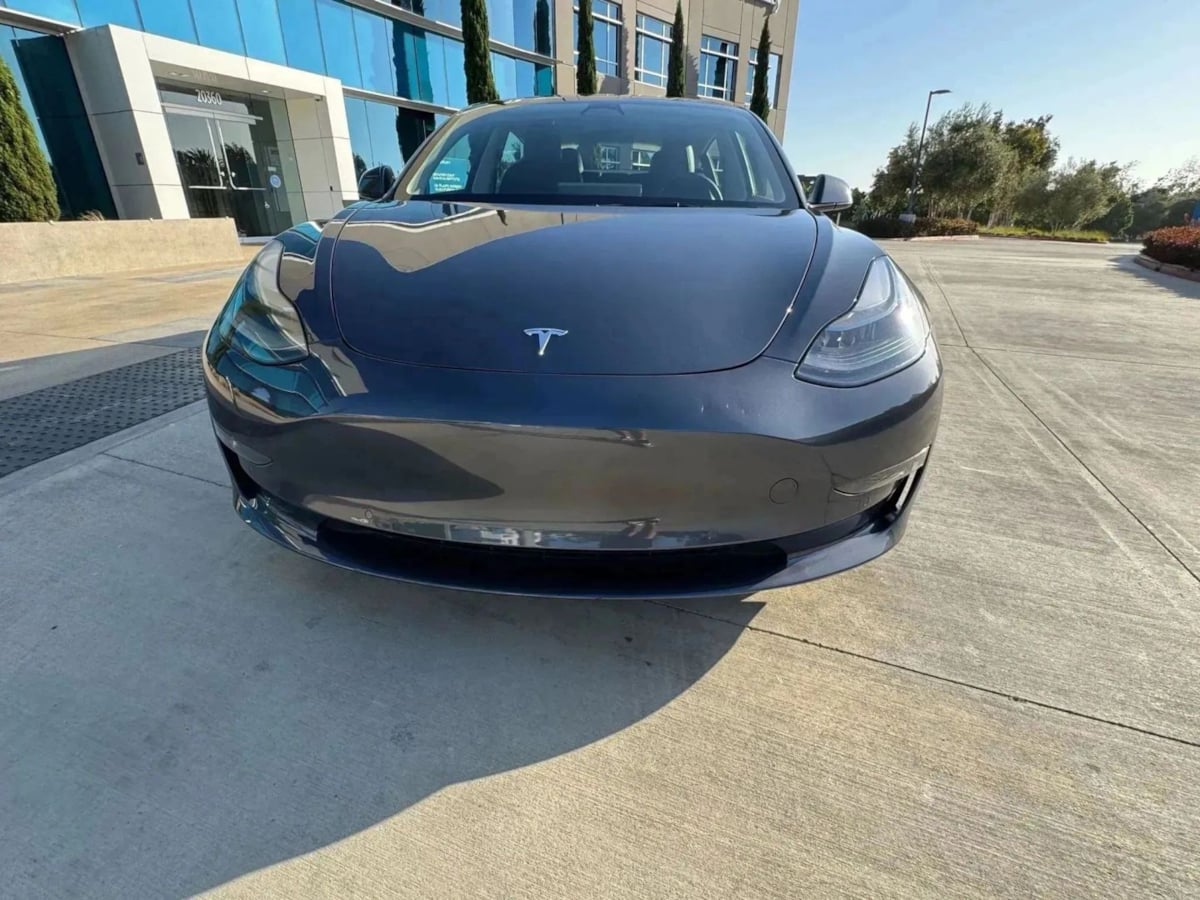 2023 Tesla Model 3 photo 3