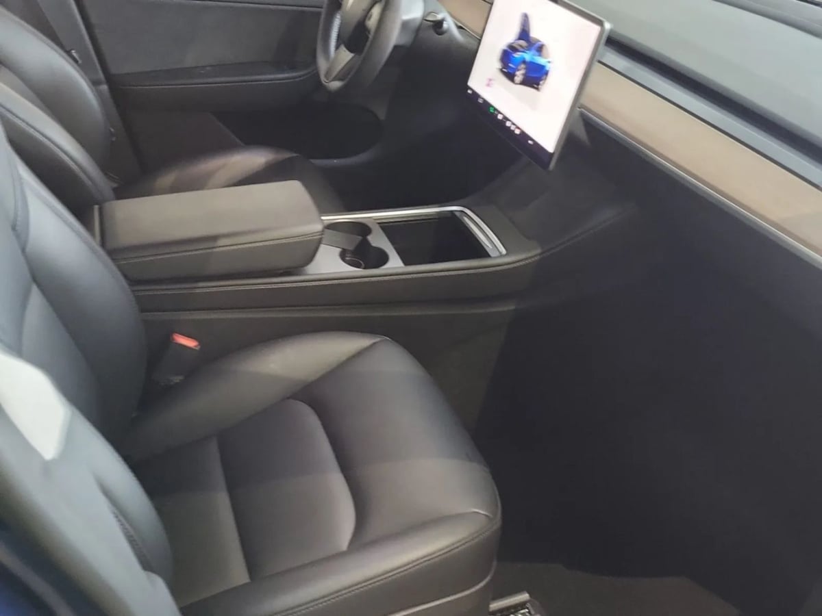 2023 Tesla Model Y Long Range photo 4