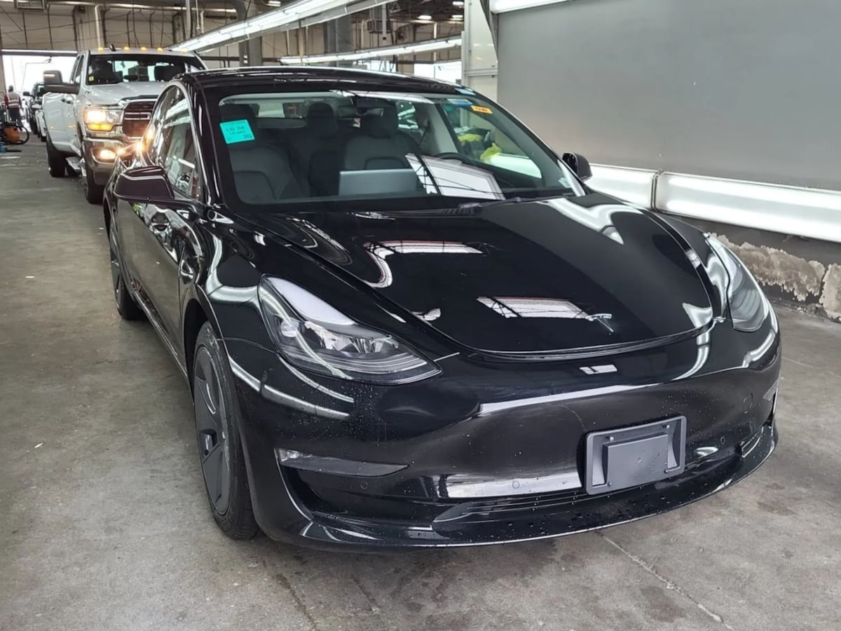 2022 Tesla Model 3 Long Range photo 3