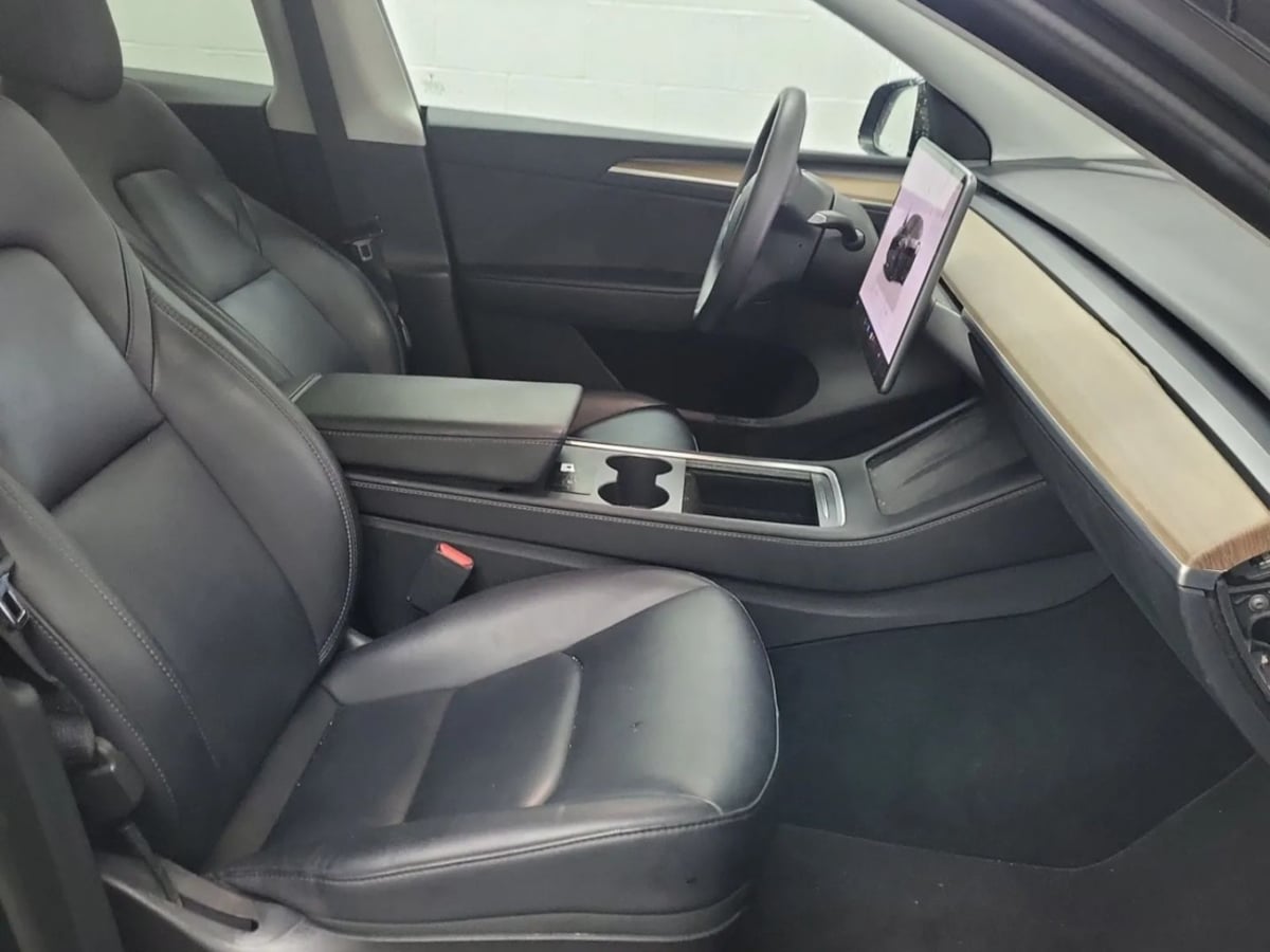 2023 Tesla Model Y Long Range photo 3