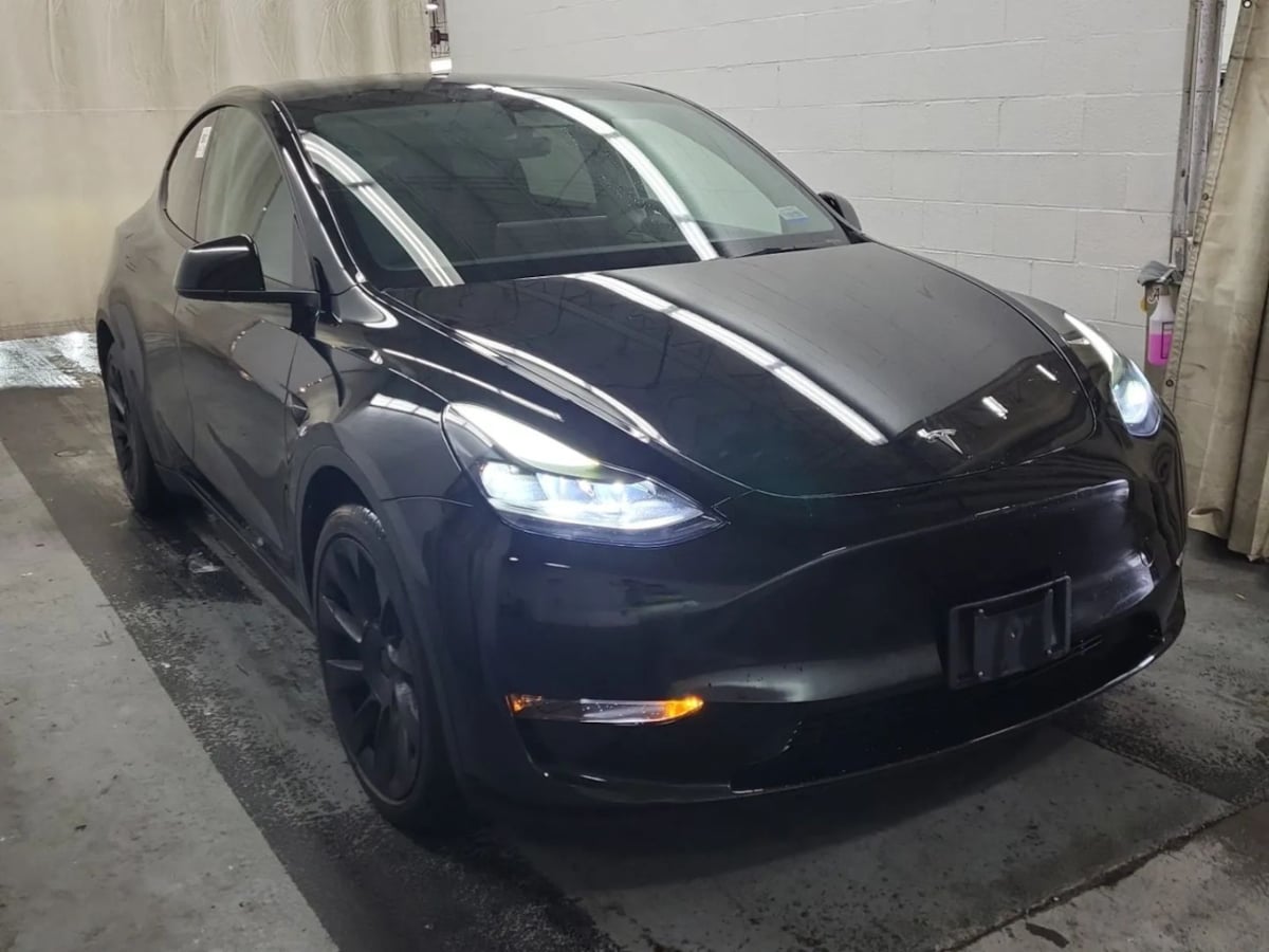 2023 Tesla Model Y Long Range photo 4
