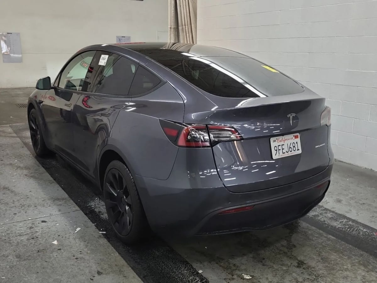 2023 Tesla Model Y Long Range photo 4