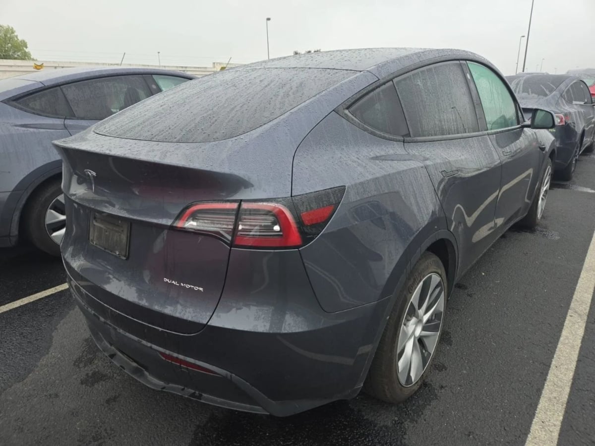 2023 Tesla Model Y Long Range photo 4