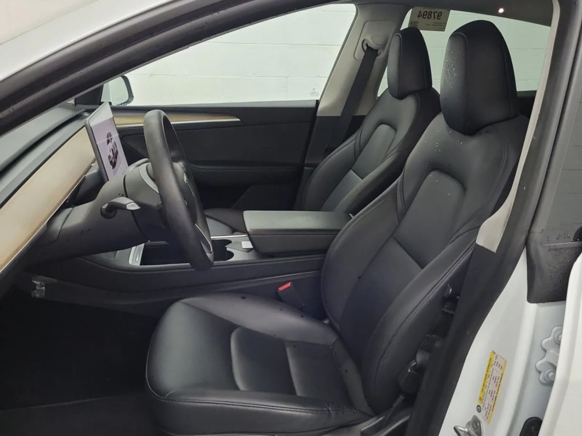 2023 Tesla Model Y Long Range photo 2