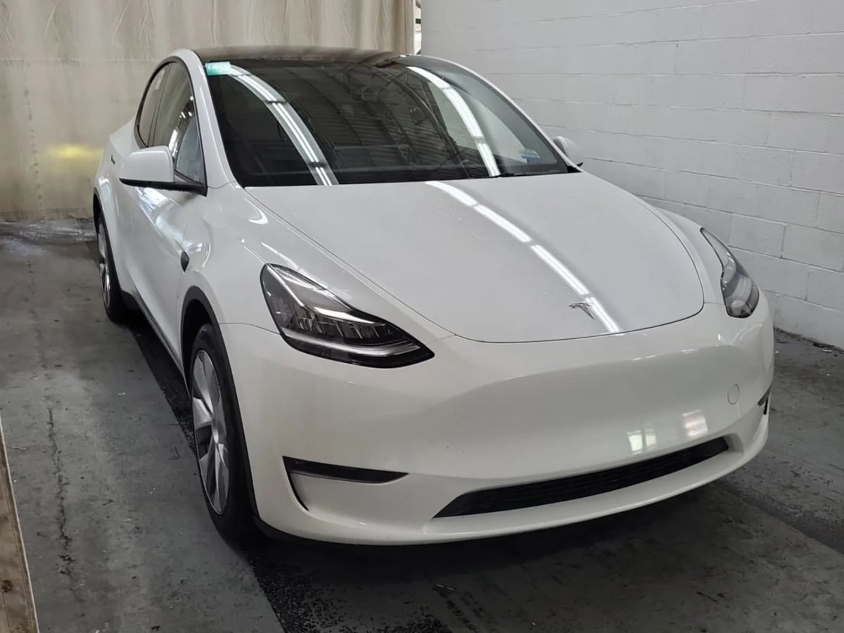 2023 Tesla Model Y Long Range photo 4