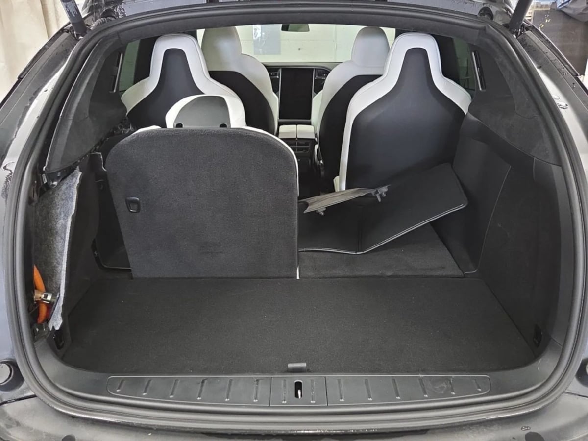 2021 Tesla Model X Long Range photo 3