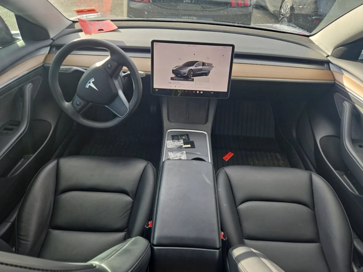 2022 Tesla Model 3 Long Range photo 3