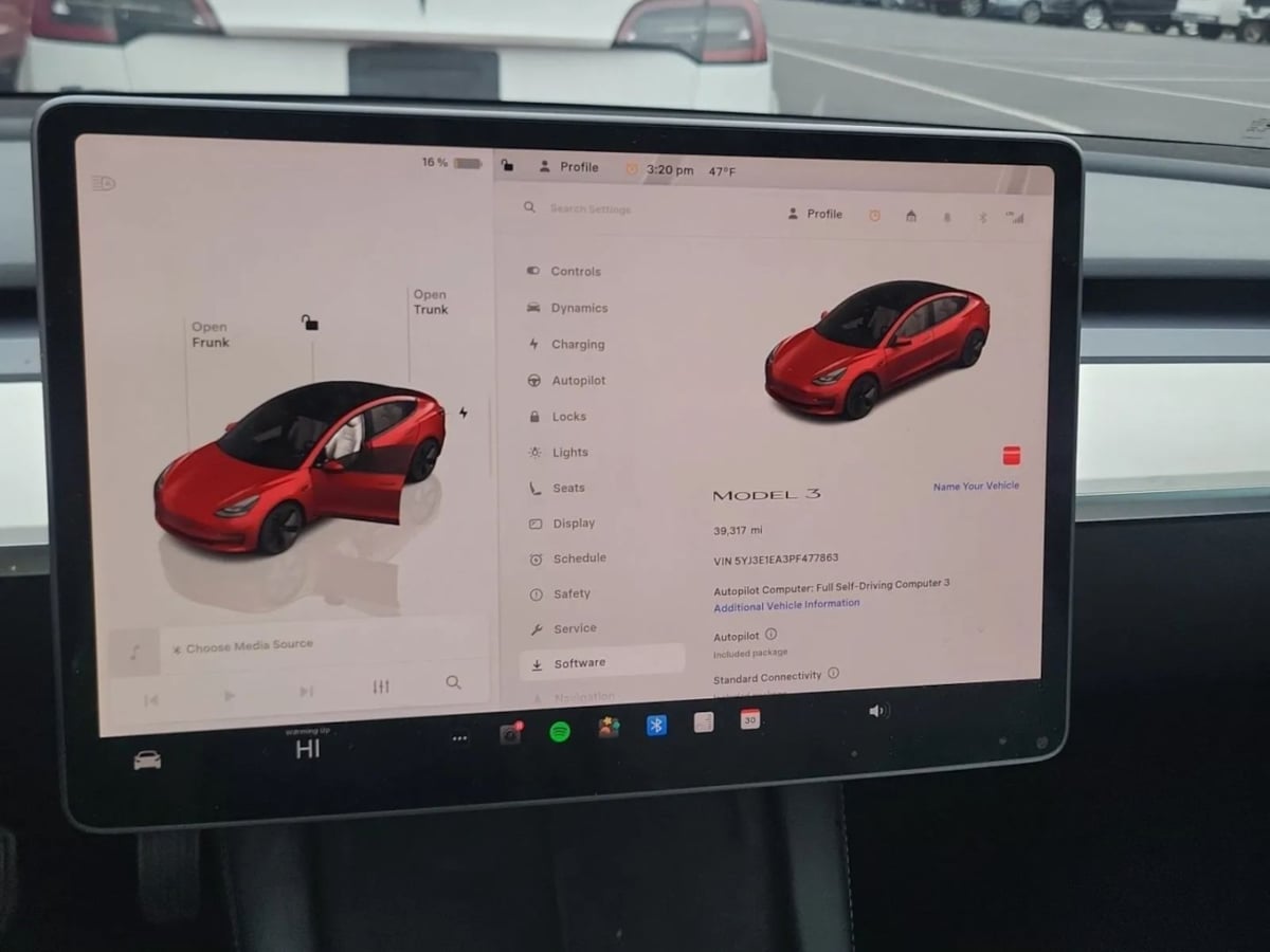 2023 Tesla Model 3 photo 3