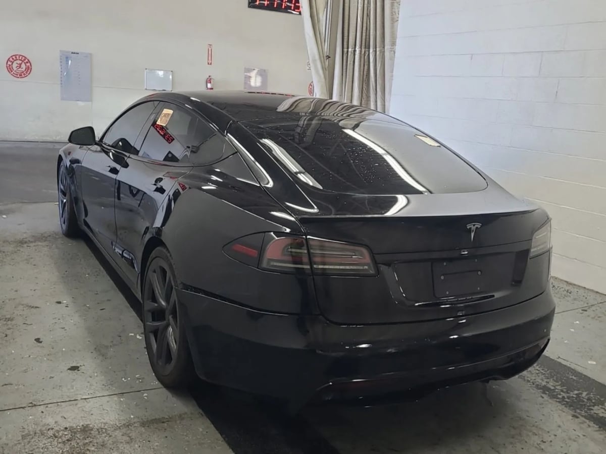 2022 Tesla Model S photo 3