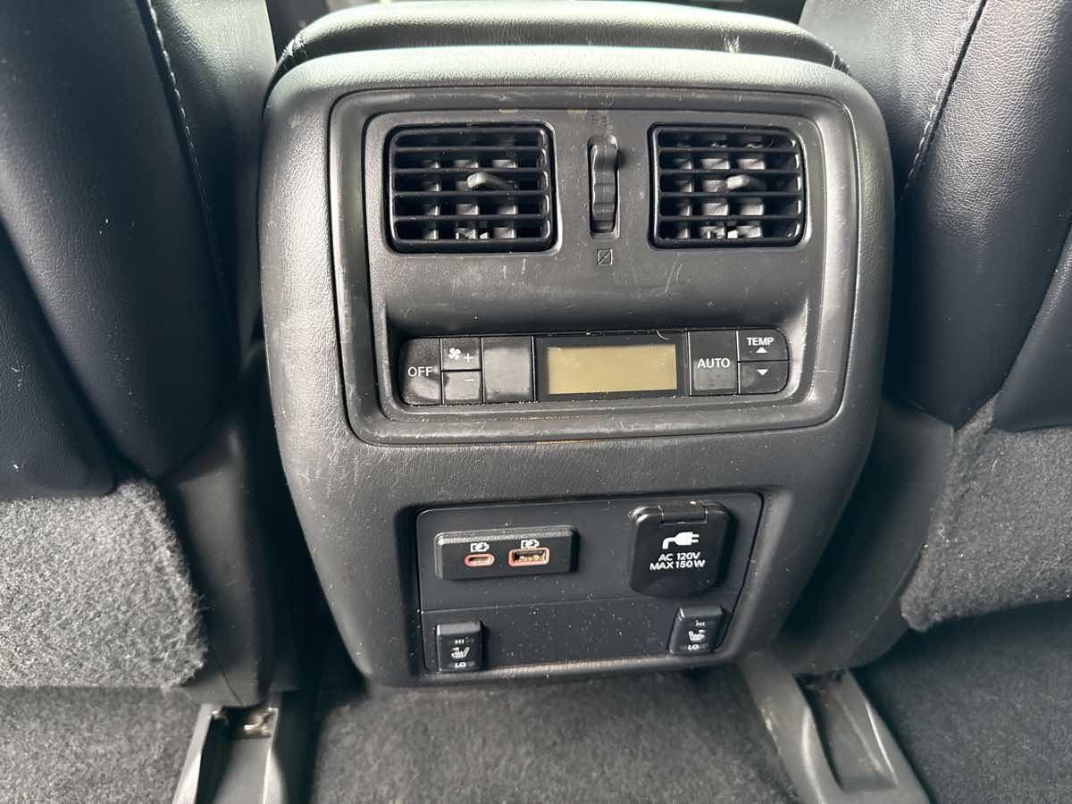 2020 Nissan Pathfinder SL - Photo 24
