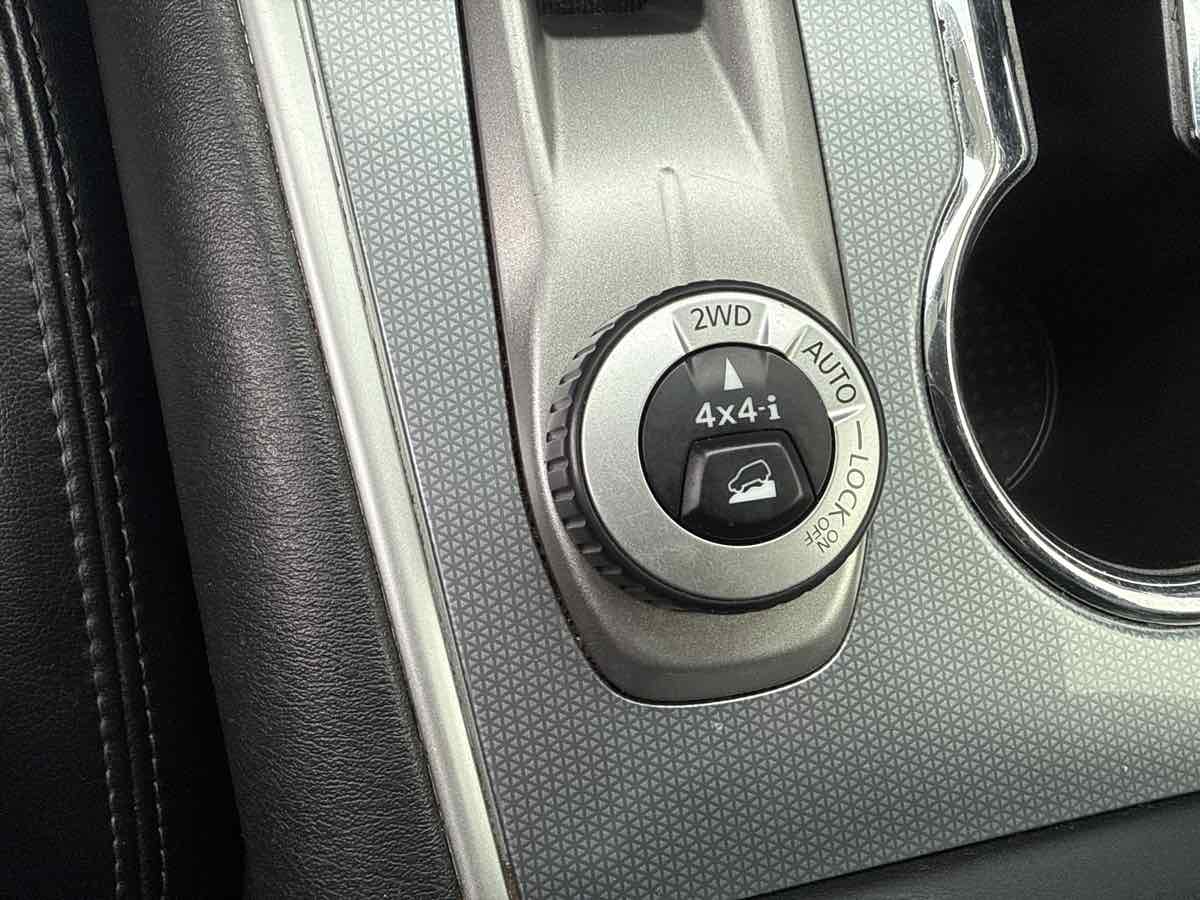 2020 Nissan Pathfinder SL - Photo 17