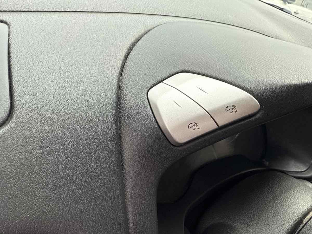 2020 Nissan Pathfinder SL - Photo 28