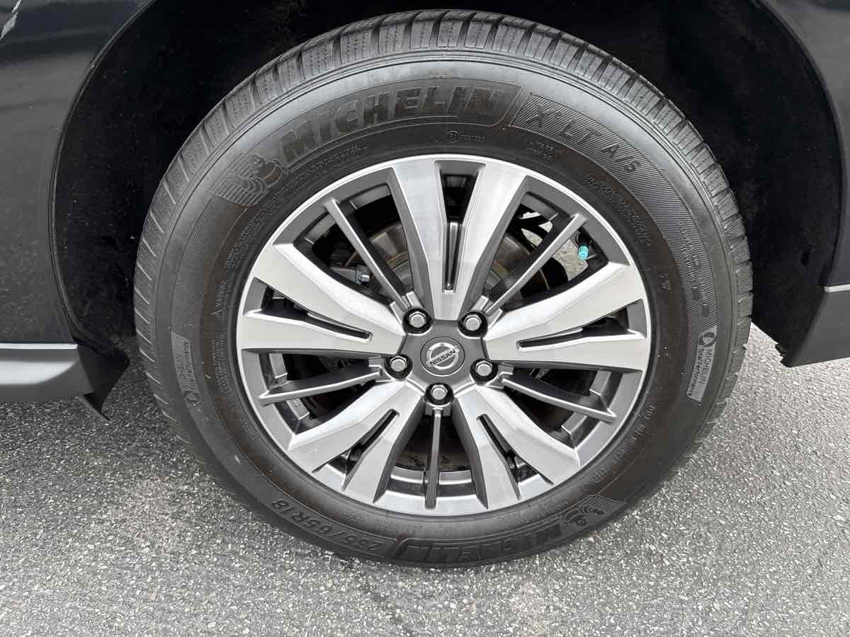2020 Nissan Pathfinder SL - Photo 11