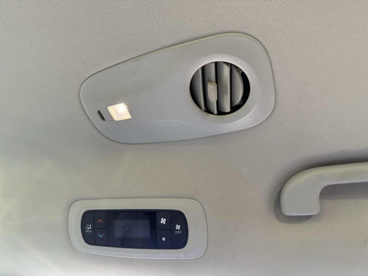2021 Chrysler Voyager LXI - Photo 24