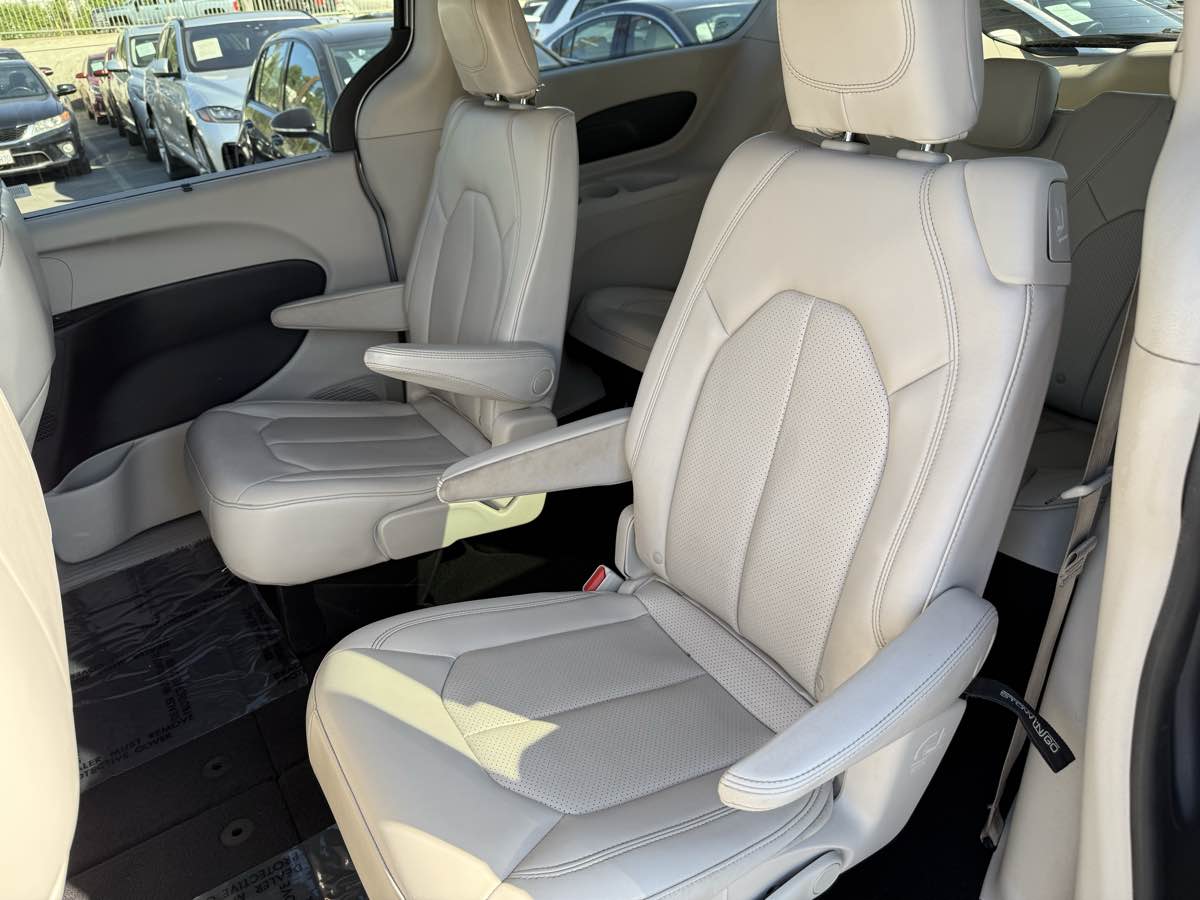 2021 Chrysler Voyager LXI - Photo 26