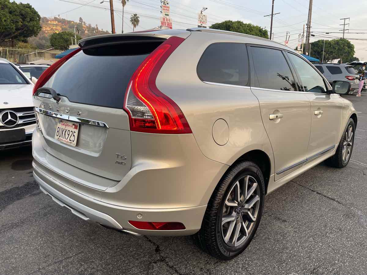 2017 Volvo XC60 T6 Dynamic - Photo 5
